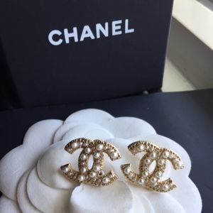 Pearl Chanel Authentic Earrings